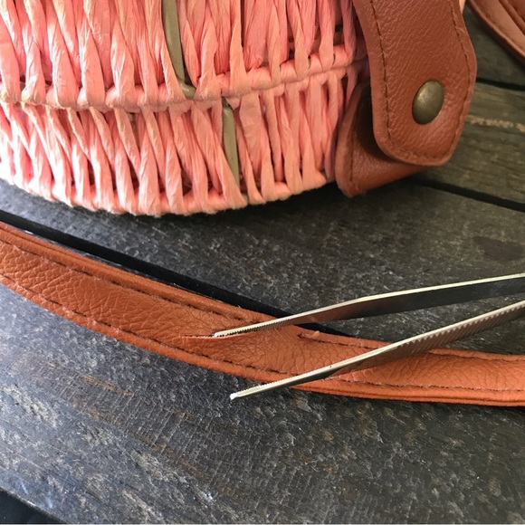 Lucky 7 Pink Round Straw Purse - Picture 11 of 11